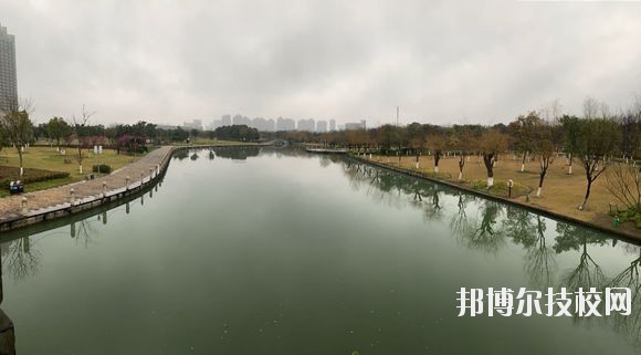 鄞州職業(yè)教育中心學(xué)校2020年學(xué)費(fèi)、收費(fèi)多少