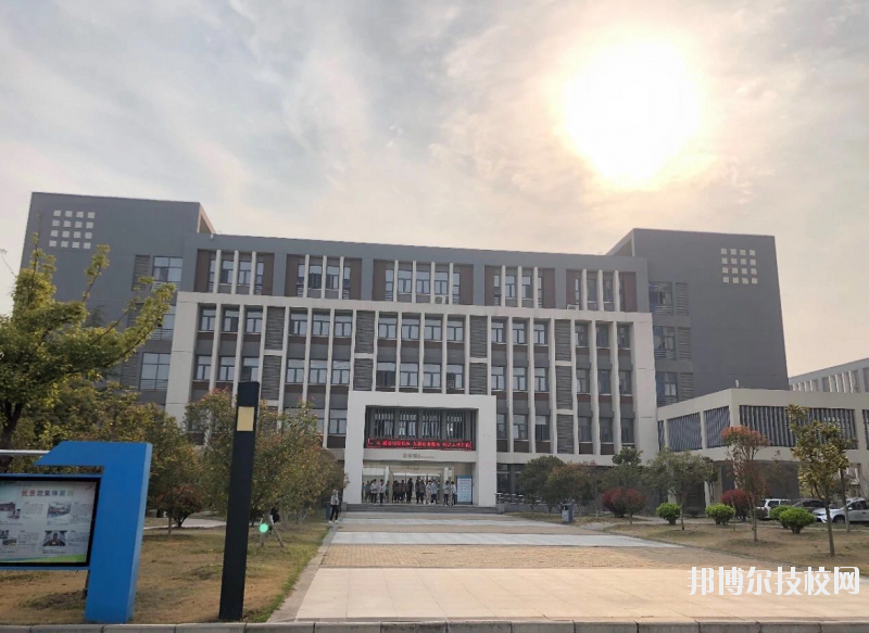 淮安高級職業(yè)技術(shù)學(xué)校2020年報(bào)名條件、招生要求、招生對象