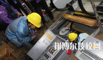 武威信息工程學(xué)校2020年學(xué)費、收費多少