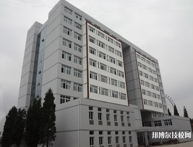 貴陽白云職業(yè)技術(shù)學(xué)校2020年報(bào)名條件、招生要求、招生對(duì)象