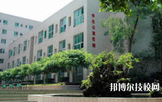 重慶機(jī)械技師學(xué)院2020年報(bào)名條件、招生要求、招生對象