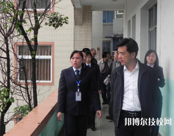 重慶渝北區(qū)竟成中學(xué)校怎么樣、好不好