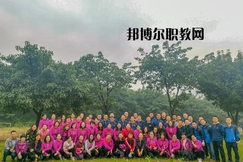 都勻工商管理學(xué)校2020年報(bào)名條件、招生要求、招生對(duì)象