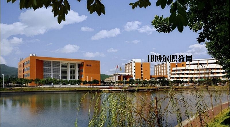仙桃新亞電腦中等職業(yè)學校2020年報名條件、招生要求、招生對象