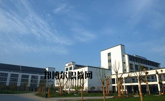 蘇州吳中技工學(xué)校2020年報(bào)名條件、招生要求、招生對(duì)象