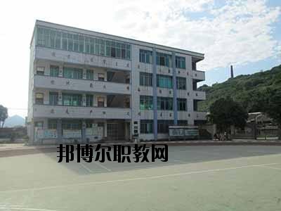 貴州羅甸中等職業(yè)學校2020年報名條件、招生要求、招生對象