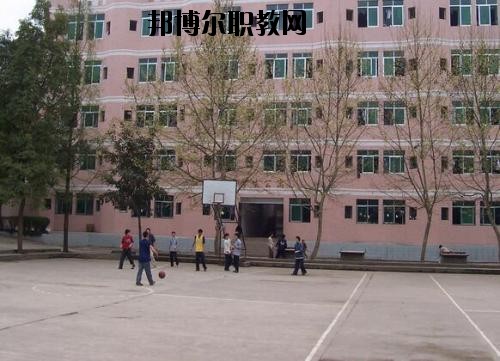 四川達(dá)州經(jīng)濟(jì)貿(mào)易學(xué)校2020年報名條件、招生要求、招生對象