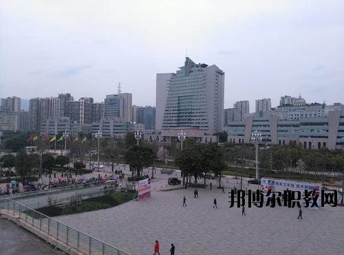 達(dá)州中醫(yī)學(xué)校2020年報名條件、招生要求、招生對象