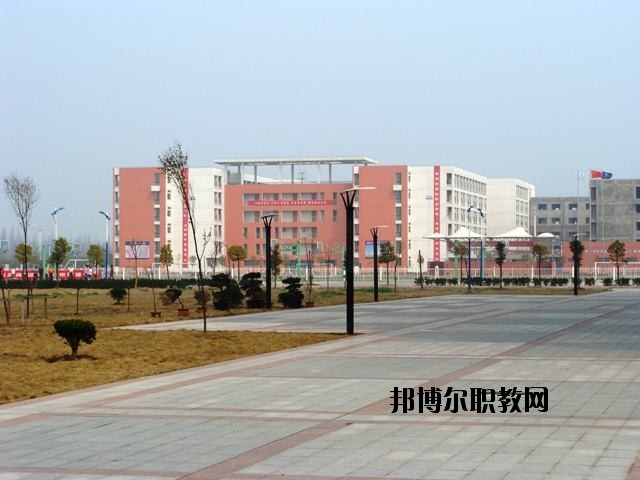 崇仁職業(yè)教育中心2020年報(bào)名條件、招生要求、招生對(duì)象 