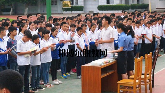 閬中旅游學校2020年報名條件、招生要求、招生對象