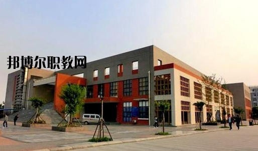 貴陽(yáng)市經(jīng)濟(jì)貿(mào)易中等專業(yè)學(xué)校2020年報(bào)名條件、招生要求、招生對(duì)象