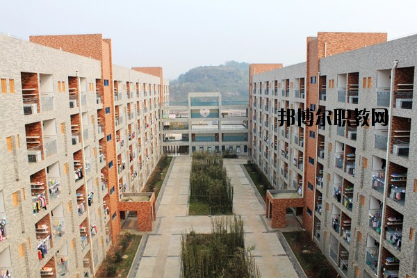 曲靖馬龍縣職業(yè)技術(shù)學(xué)校2020年報名條件、招生要求、招生對象