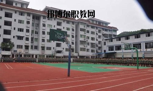 南充中等專業(yè)學校2020年報名條件、招生要求、招生對象