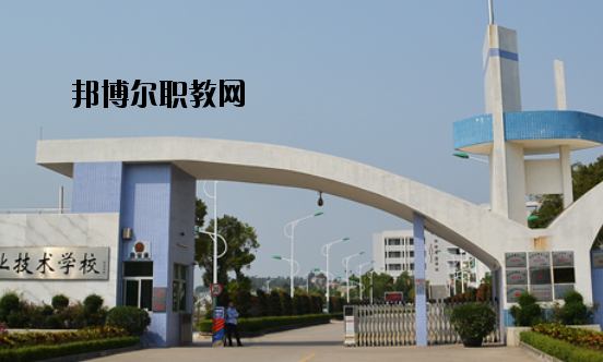 臺(tái)山敬修職業(yè)技術(shù)學(xué)校2020年報(bào)名條件、招生要求、招生對(duì)象