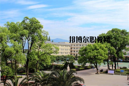 四川食品藥品學(xué)校2020年報(bào)名條件、招生要求、招生對象