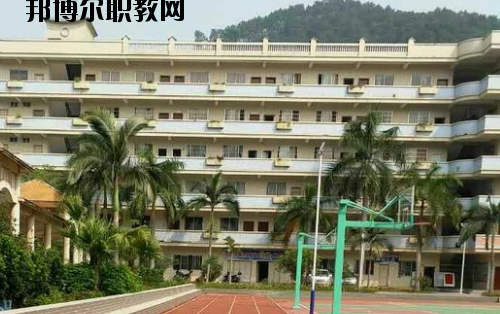 梧州西南中等專(zhuān)業(yè)學(xué)校2020年報(bào)名條件、招生要求、招生對(duì)象