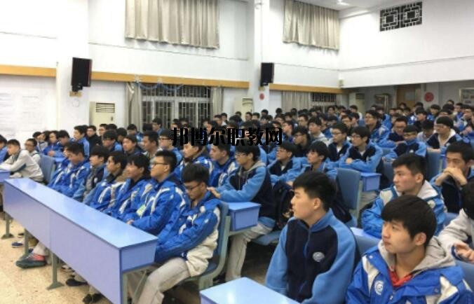 貴州銅仁玉昆中等專業(yè)學(xué)校2020年報名條件、招生要求、招生對象