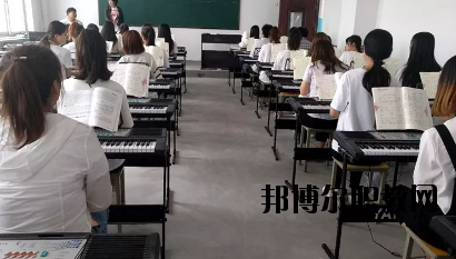 甘肅東方技工學(xué)校2020年學(xué)費、收費多少