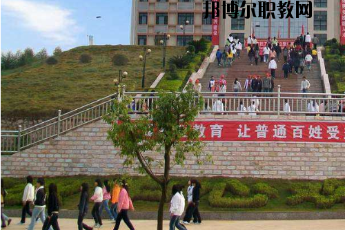 廣西質(zhì)量技術(shù)工程學(xué)校2020年報名條件、招生要求、招生對象