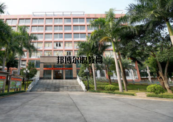 重慶華陽技工學校2020年報名條件、招生要求、招生對象
