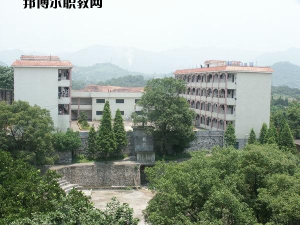 萍鄉(xiāng)電子工業(yè)學(xué)校2020年報(bào)名條件、招生要求、招生對象