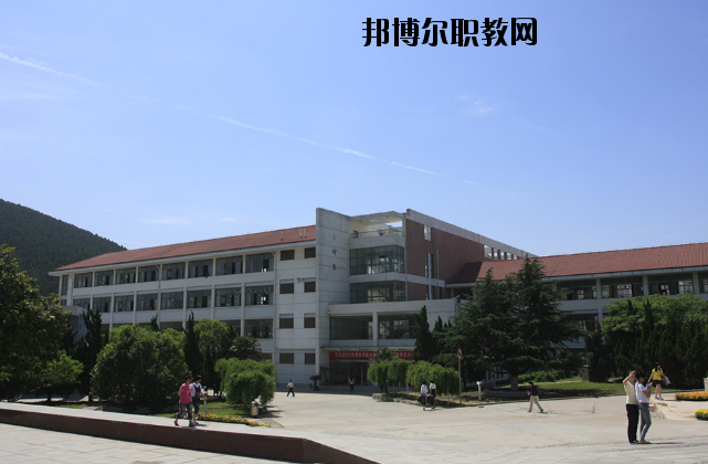 江蘇張家港第三職業(yè)高級(jí)中學(xué)2020年報(bào)名條件、招生要求、招生對(duì)象