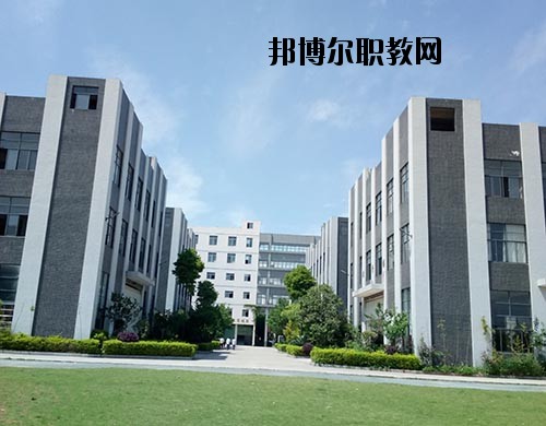贛州服裝職業(yè)技術(shù)學校怎么樣、好不好