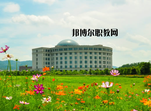 武漢軍需工業(yè)技工學校怎么樣、好不好