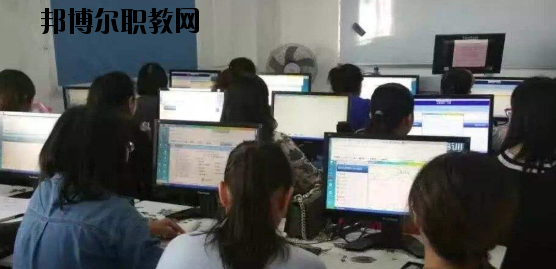 梧州機(jī)電技工學(xué)校2020年報名條件、招生要求、招生對象 