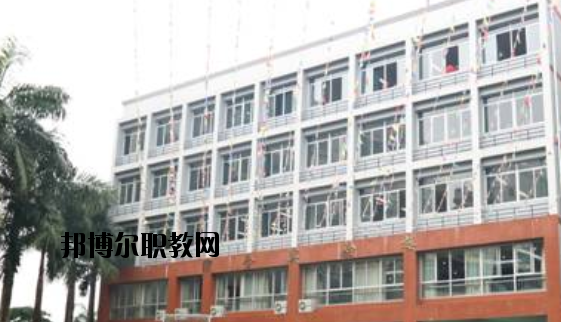 廣西電子高級技工學(xué)校2020年報名條件、招生要求、招生對象
