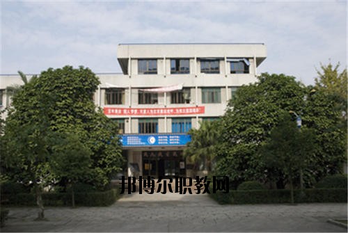 四川瀘州天星影視藝術(shù)學(xué)校2020年報名條件、招生要求、招生對象