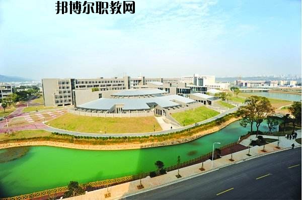 武穴財(cái)貿(mào)中等專業(yè)學(xué)校2020年報(bào)名條件、招生要求、招生對(duì)象