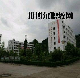 遂寧應(yīng)用高級(jí)技工學(xué)校2020年報(bào)名條件、招生要求、招生對(duì)象