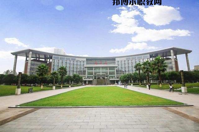 麻城順河高級職業(yè)中學2020年報名條件、招生要求、招生對象