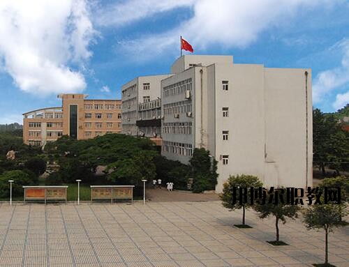 河南醫(yī)藥衛(wèi)生學(xué)校2021年報名條件、招生對象