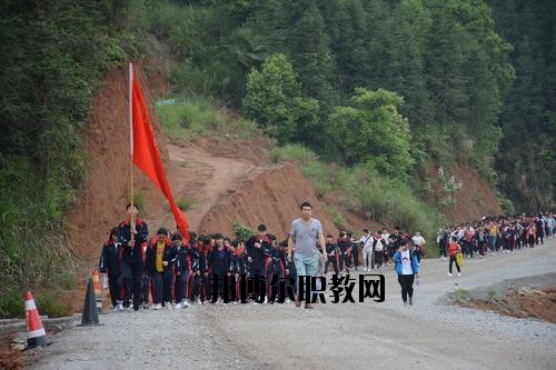 銅鼓縣職業(yè)中專(zhuān)學(xué)校怎么樣、好不好
