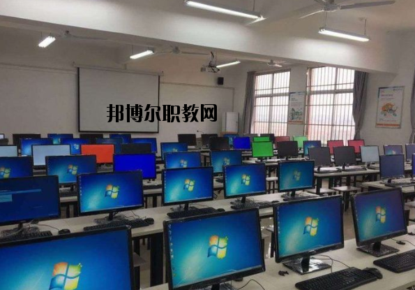 安義職業(yè)技術(shù)學(xué)校2020年報(bào)名條件、招生要求、招生對(duì)象