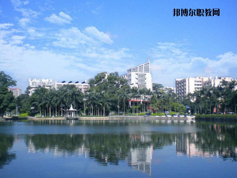 麻城宋埠職業(yè)高級中學(xué)2020年報名條件、招生要求、招生對象