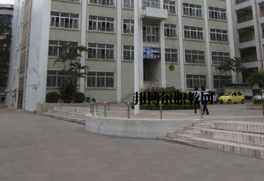 汕頭林百欣科技中專學(xué)校2020年報名條件、招生要求、招生對象