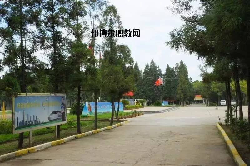 富寧縣民族職業(yè)高級中學(xué)2020年報名條件、招生要求、招生對象