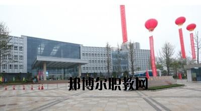 川北醫(yī)學(xué)院附屬醫(yī)院護(hù)士學(xué)校2020年報名條件、招生要求、招生對象