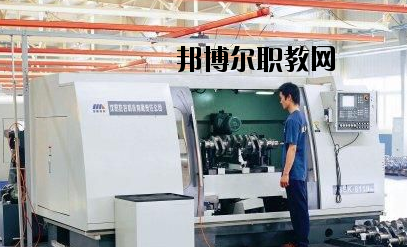河南信陽航空服務(wù)學(xué)校2021年報名條件、招生要求、招生對象