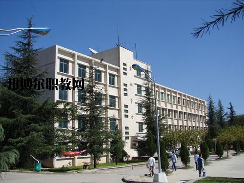 清鎮(zhèn)市衛(wèi)生職業(yè)技術(shù)學(xué)校2020年報名條件、招生要求、招生對象