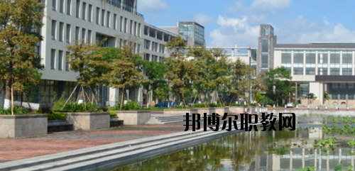 佛山高明區(qū)職業(yè)技術(shù)學(xué)校2020年報(bào)名條件、招生要求、招生對(duì)象