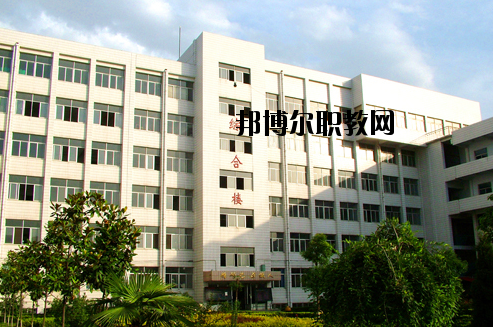 南陽(yáng)文化藝術(shù)學(xué)校2021年報(bào)名條件、招生要求、招生對(duì)象