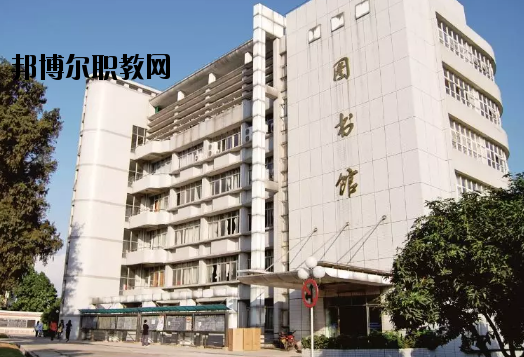 江門(mén)幼兒師范學(xué)校2020年報(bào)名條件、招生要求、招生對(duì)象