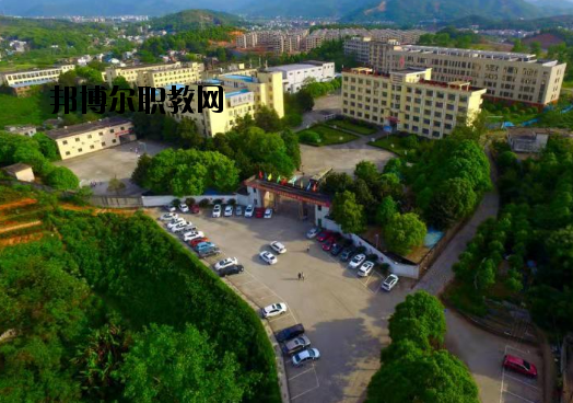 萍鄉(xiāng)工業(yè)中等專業(yè)學校怎么樣、好不好