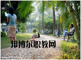瀾滄縣職業(yè)高級中學2020年報名條件、招生要求、招生對象