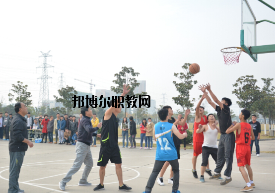 合肥市公交技工學(xué)校2022年報(bào)名條件、招生要求、招生對(duì)象