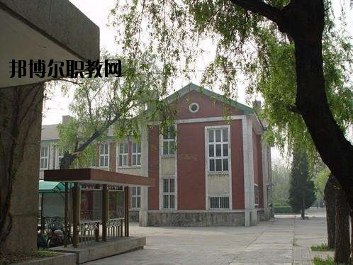 井岡山鐵道職業(yè)技術(shù)學(xué)校怎么樣、好不好